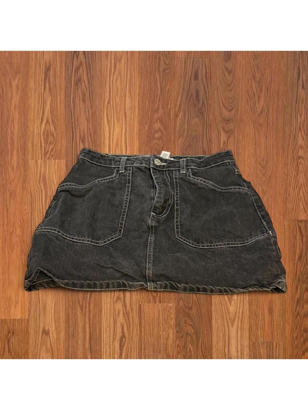 Forever 21 Womens Medium Black Denim Mini Skirt Grey Wash Grunge Y2K